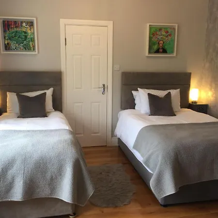 Laburnum Bed & Breakfast *