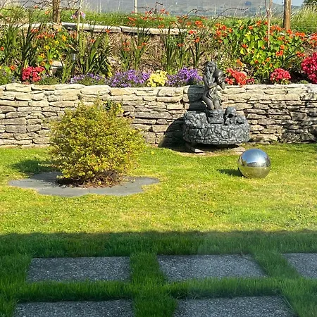 Laburnum ベッド・アンド・ブレックファスト ケンメア